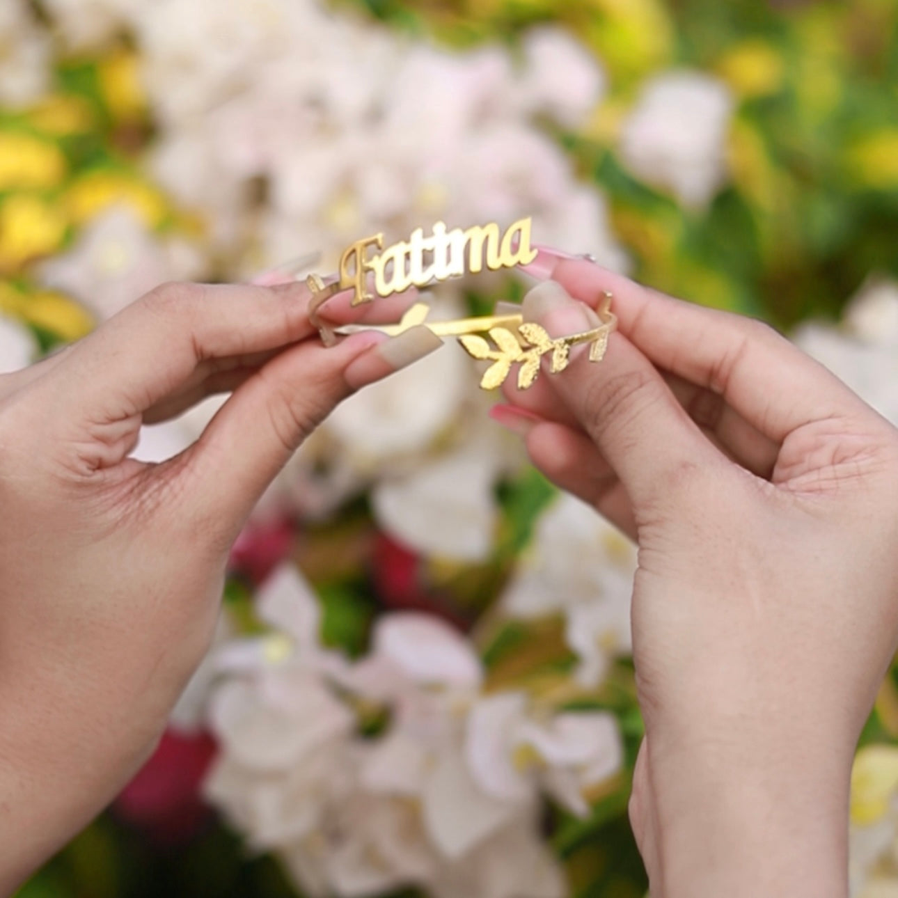 Name Leaf Bail Bangle