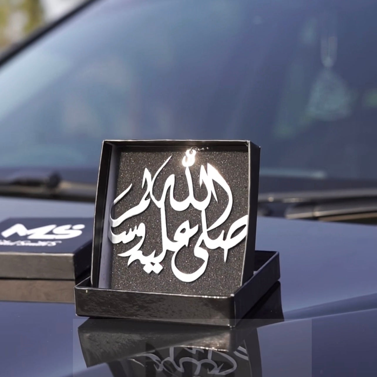 Darood Pak car hang